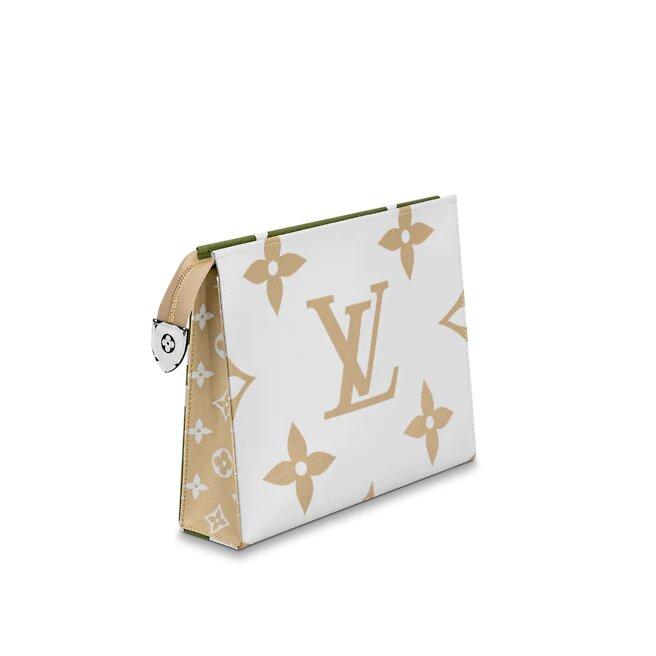 LV Toiletry Pouch 26 Khaki